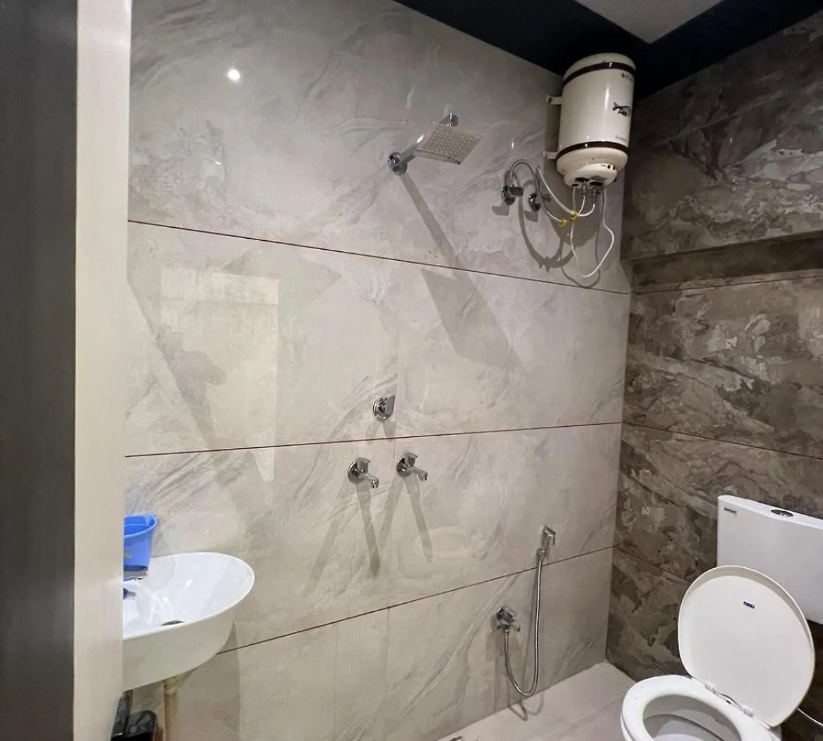 Sree Jee Paying Guest House, 1 Km From Kashi Vishwanath Temple And 100 M To Ganga Ghat Varanasi
