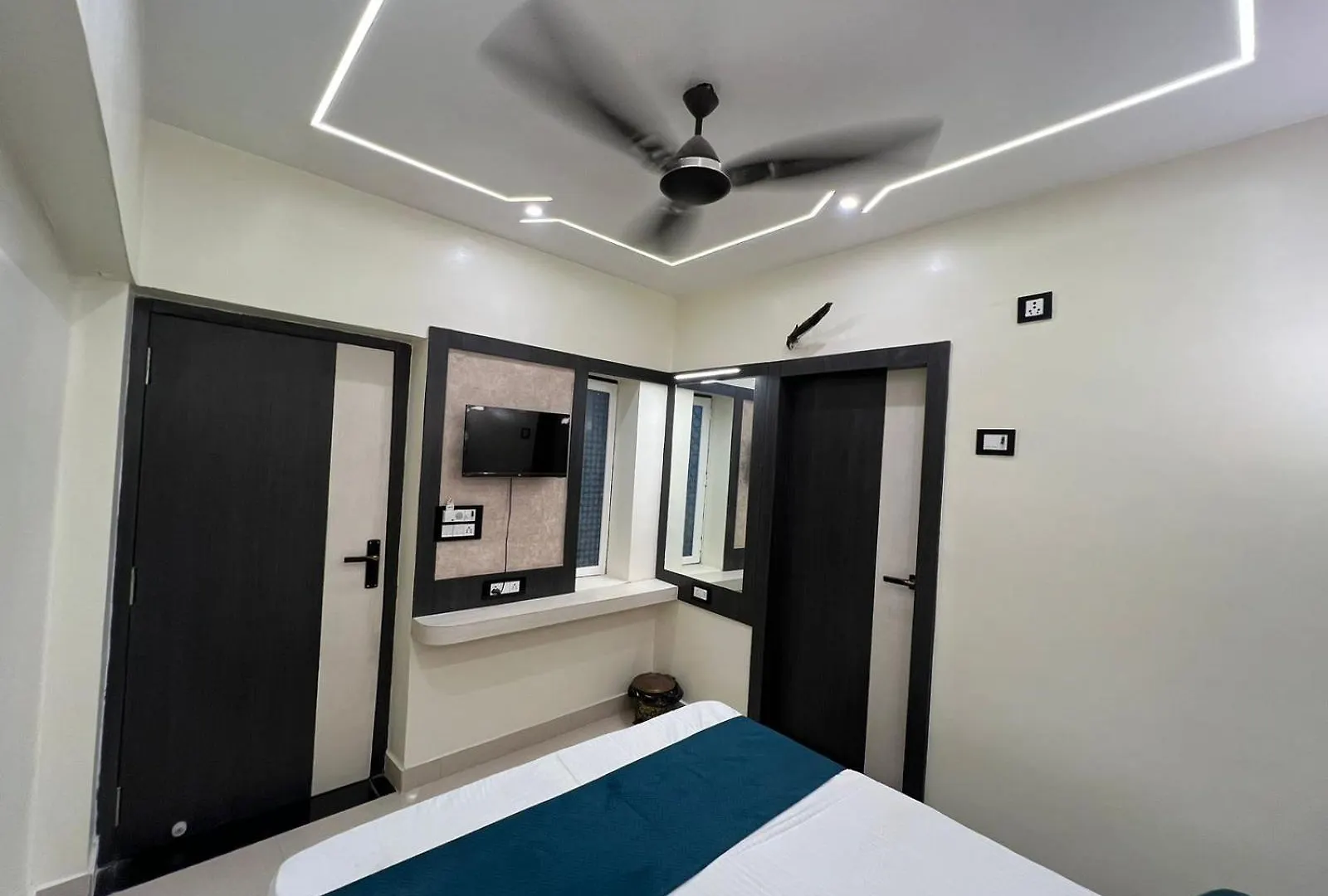 Sree Jee Paying Guest House, 1 Km From Kashi Vishwanath Temple And 100 M To Ganga Ghat Varanasi 0*,